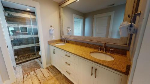 Dolphin Watch 09 by Tybee Beach Vacation Rentals Dolphin Watch 09 by Tybee Beach Vacation Rentals