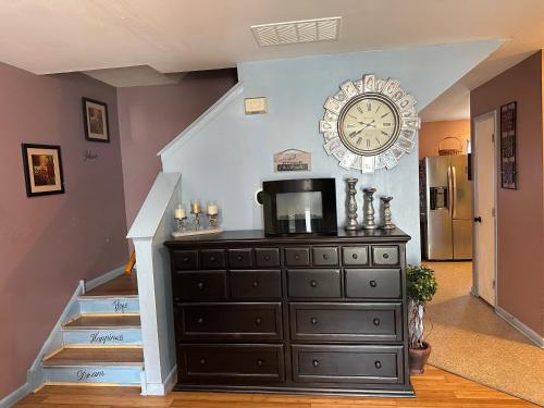 Colorful 3 bedrooms twin home near Center in Philadelphia, USA