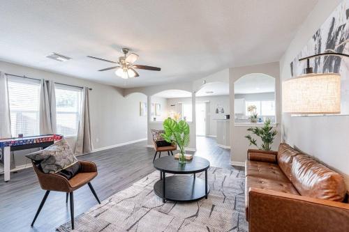7862 Cozy 3BR Air Hockey downtown holiday home in Cypress, USA