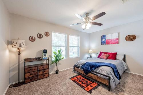 7862 Cozy 3BR Air Hockey downtown holiday home in Cypress, USA