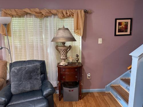 Colorful 3 bedrooms twin home near Center in Philadelphia, USA