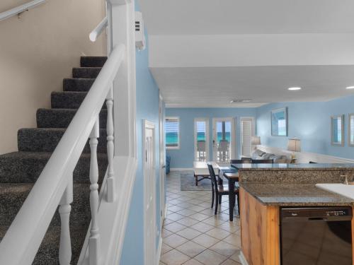 Costa Del Sol C3 by Newman-Dailey near Bad Ass Coffee