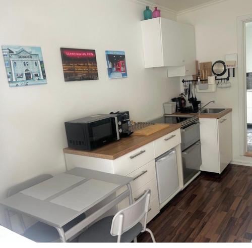 Studio 104- Free PARKING onsite -Private entrance in Laugardalur