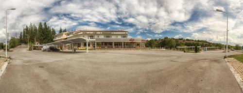 A szálláshely kívülről, Tselikas Hotel in Kozani