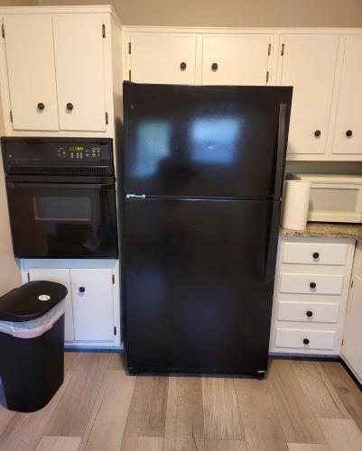 private one bedroom and walk in bathroom unit, 2 min from OSU, free parking, wi-fi, AC, washer and dryer, ExpoCenter, Riverside Methodist Hospital in Columbus, USA