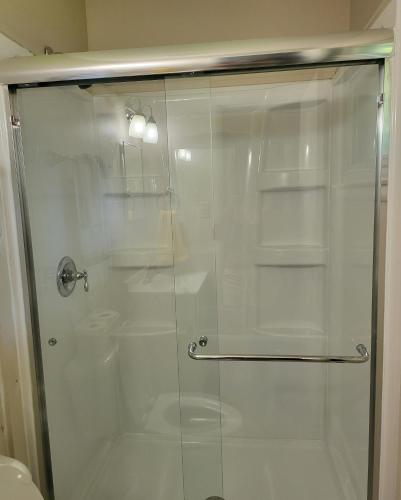 private one bedroom and walk in bathroom unit, 2 min from OSU, free parking, wi-fi, AC, washer and dryer, ExpoCenter, Riverside Methodist Hospital in Columbus, USA