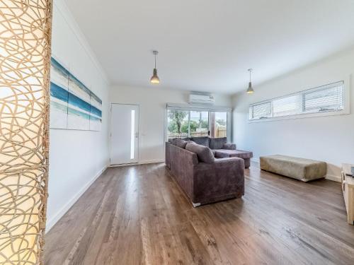 Four-Bedroom Holiday Home image 10