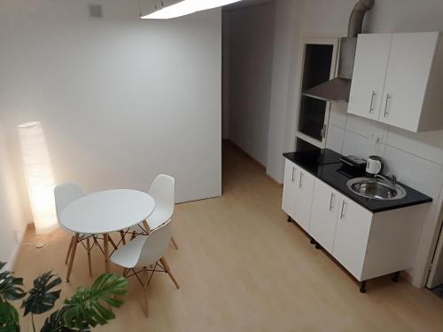 Standard Double Room Center City, Barcelona (photo 10)