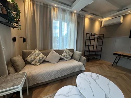 Book-A-Room City Apartment - image 9