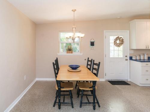 Oprema, North Beach Beauty - Lovely home across the street from the beach. 1814B in North Atlantic Avenue