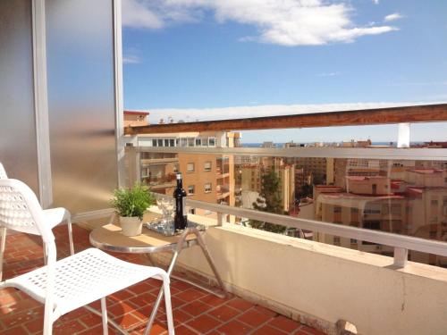 ทัศนียภาพ, โรงแรมการ์โลสที่ 1 (Hotel Carlos I) in ทอร์เรโมลินอส