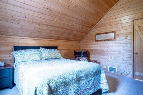 Little Godfrey Lodge in Island Park, USA