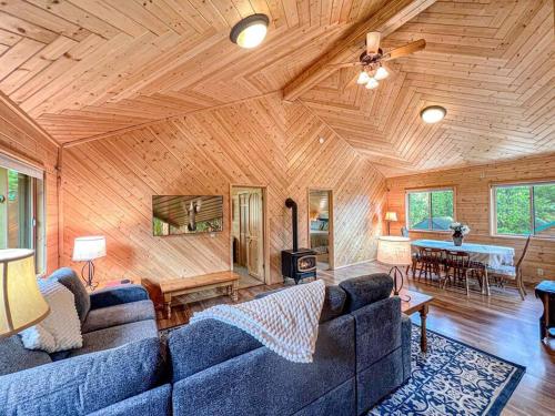 Little Godfrey Lodge in Island Park, USA