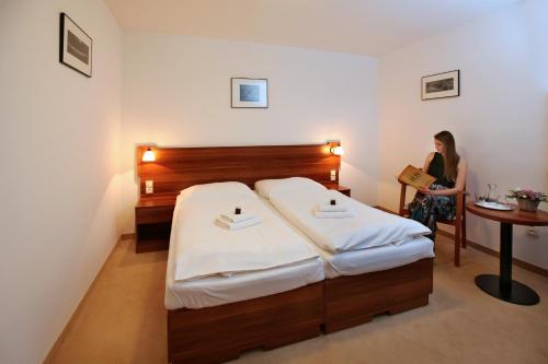 1 queen bed