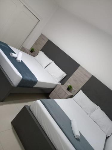 Hotel Ciento Once 111