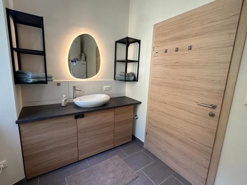 Book-A-Room Apartment City - image 3