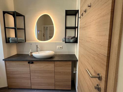 Book-A-Room Apartment City - image 6
