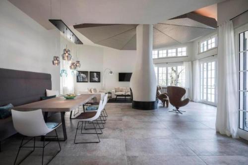  Villa am Lago Ein Luxus-Hidaway am Gardasee mit privatem Badesteg in Biaza