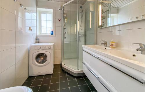 Bathroom, Amazing Home In Rauland With Wifi in Rauland