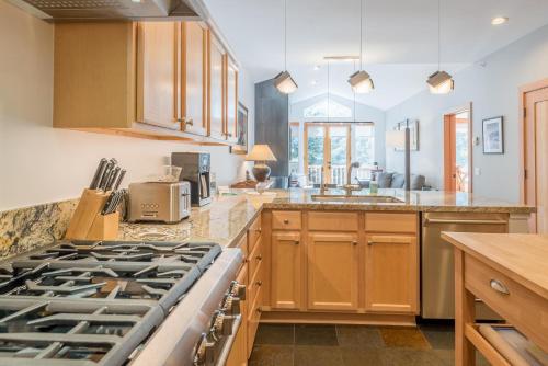Snowstar Condominiums – Ketchum/ Sun Valley, ID