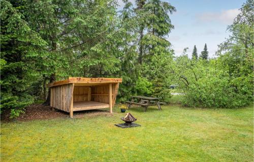  Three-Bedroom Holiday Home In Orsted in Ørsted