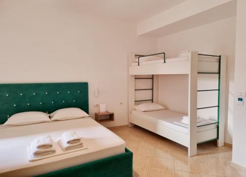 One-Bedroom Apartment image 10