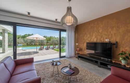 Luxusvilla "Bianca" nur 2 km vom Meer mit offener Terrasse, Pool, Sauna in Buzinija