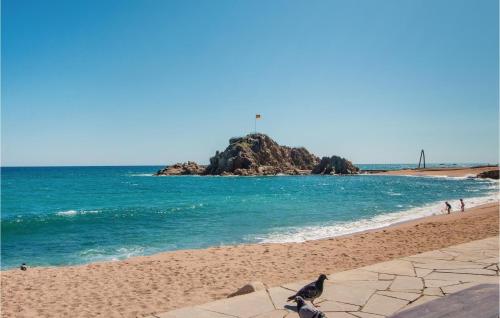 Two-Bedroom Apartment in Blanes - image 5