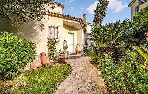 Two-Bedroom Holiday Home in Oliva - image 5