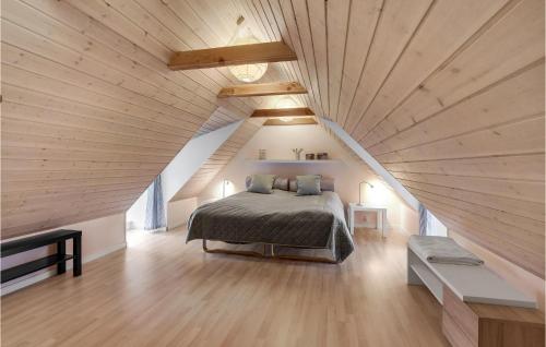 Gorgeous Apartment In Allinge With Wifi in Tejn