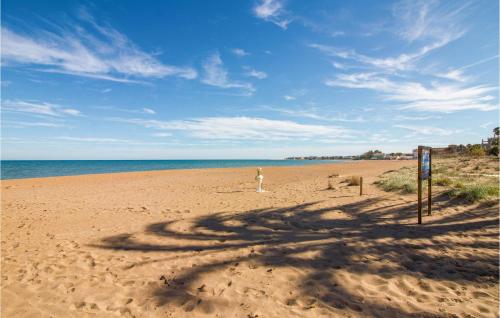 Amazing home in Dénia with Outdoor swimming pool and 3 Bedrooms - image 7