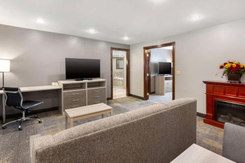 Best Western Plus Weston Inn - image 6