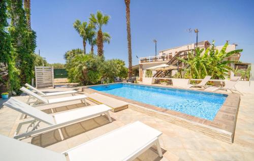 Pet Friendly Home In Menfi