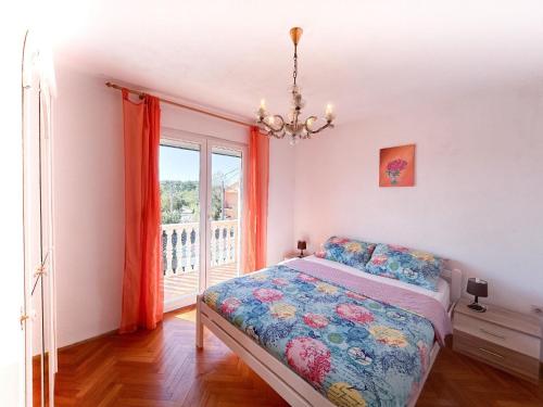 Villa Fortuna Für Bis Zu 9 Personen Und Mit Beheiztem Aussenpool (Villa Fortuna Fur Bis Zu 9 Personen Und Mit Beheiztem Aussenpool) in Vinez