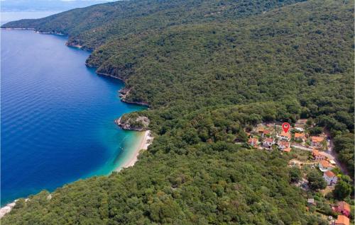 Pet Friendly Home In Porozina With Kitchen