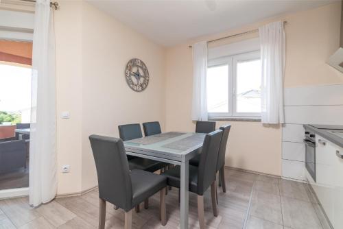 Family-friendly apartments with swimming pool Pula - 21314 - image 3