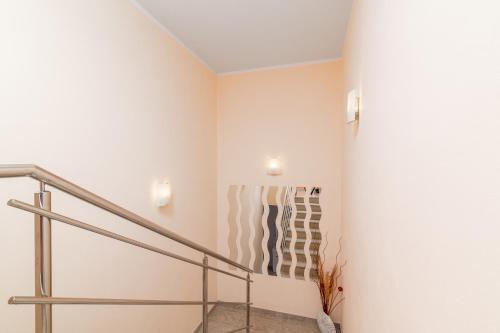 Three-Bedroom Apartment with Terrace image 1