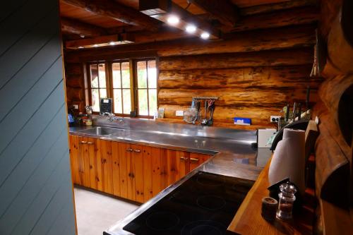 Ruapehu Log Lodge in แรติฮิ