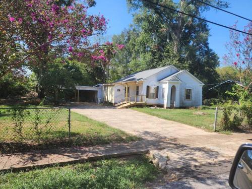 Messick Farmstyle Home in Marksville, USA