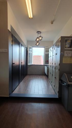 Shower, Betel Box Backpackers Hostel near Guan Hoe Soon