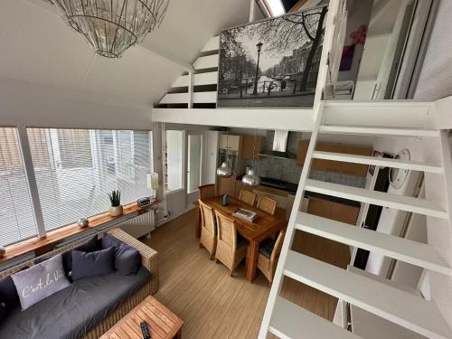 Ferienhaus in Stavenisse mit Garten, Grill und Terrasse in Stavenisse