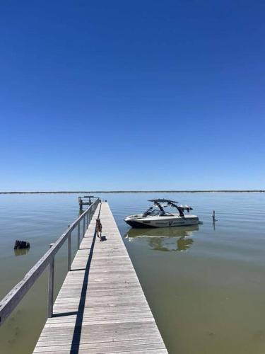 สภาพแวดล้อมโดยรอบ, The Jetty House - Lake Bonney Riverland in บาร์เมรา