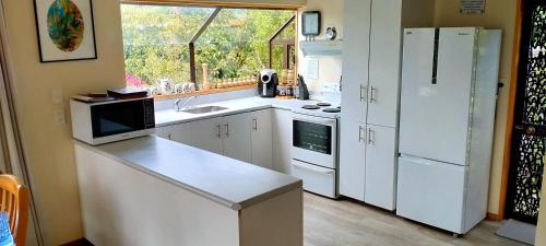 virtuve, Moananui Lodge in Diamond Harbour