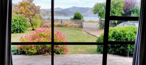 Skats, Moananui Lodge in Diamond Harbour
