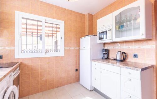 Cozy Home In Benalmádena - image 4