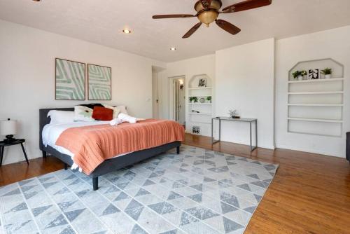 Exclusive 5BR House Central LA Ideal for Group