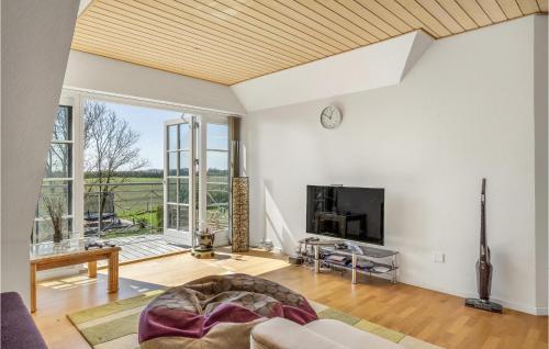  6 Bedroom Stunning Home In Spøttrup in Spottrup