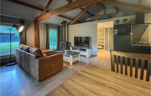  Lake Front Home In Grathem With Kitchen in Grathem