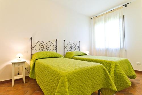 2 bedrooms, 4 beds