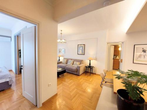 Elegant apartment in Acropolis - image 12